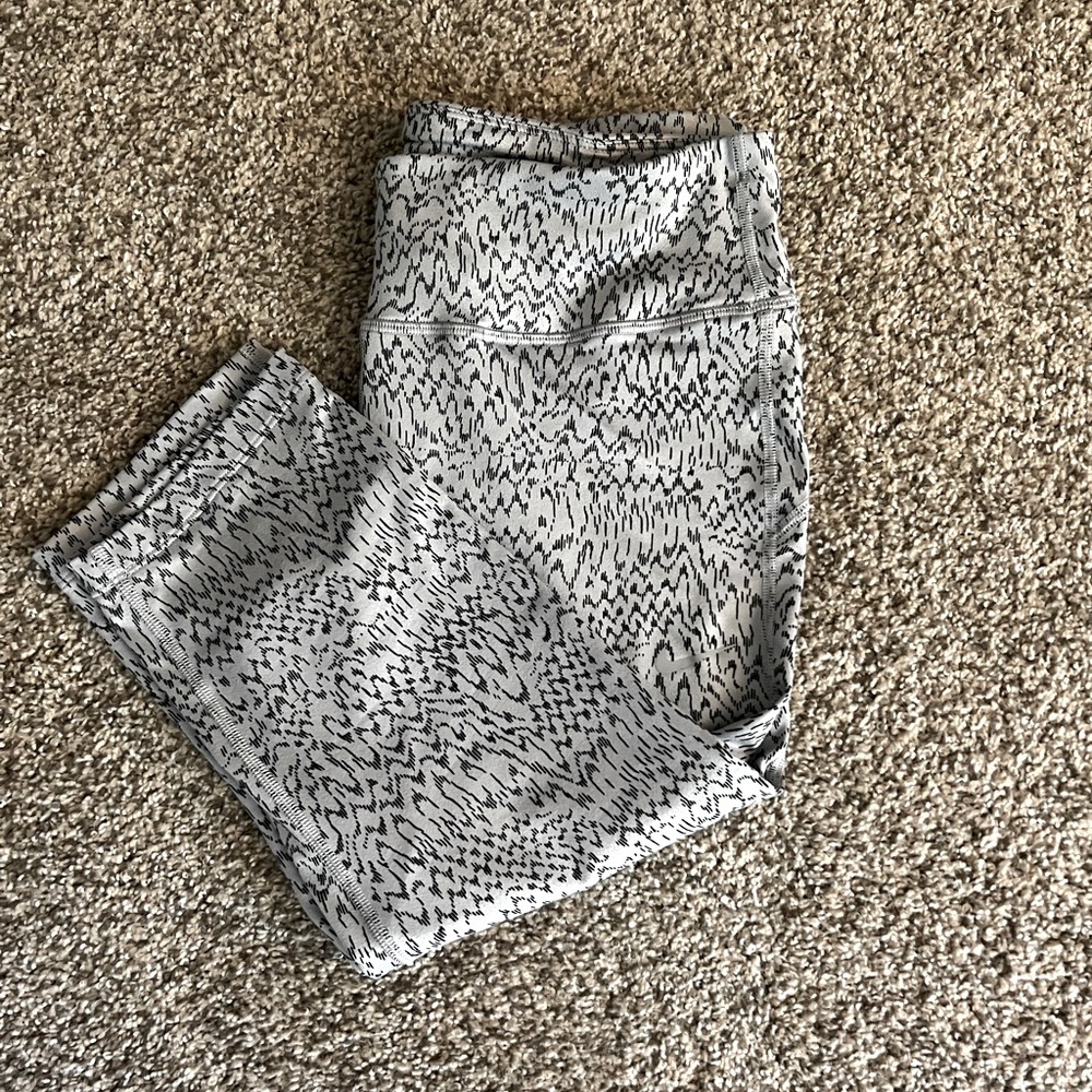 Nike Dri-Fit Leggings, M, Gray and Black, Mid-rise, 3/4 Capri Length